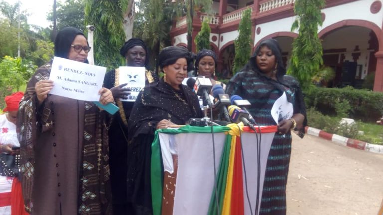 Bamako: Le Collectif des Femmes Travailleuses du District de Bamako se montre solidaire au Maire Adama SANGARE