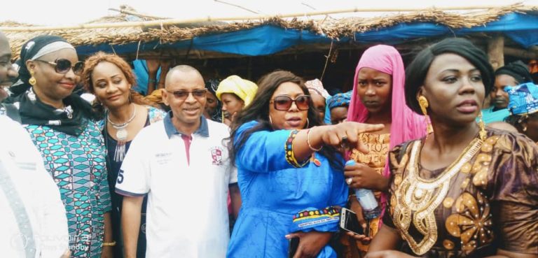Assistance aux déplacées à Niamana Garbal: Madame Diaoulen DIAWARA dite Didi interpelle la diaspora et les autorités Malienne à la vigilance