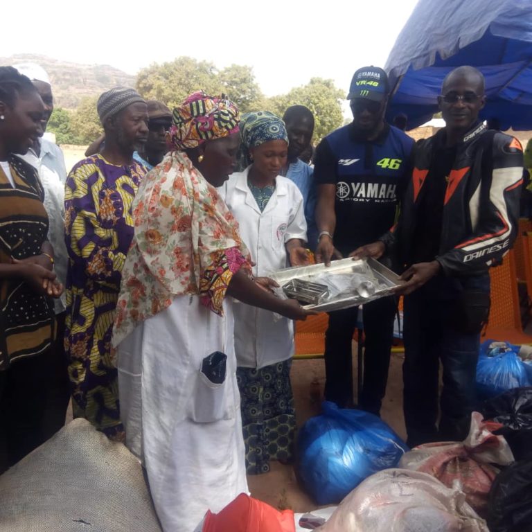 ASSISTANCE SOCIALE EN MILIEU RURAL : le Club des Motards du Mali fait œuvre utile à Kamalé   
