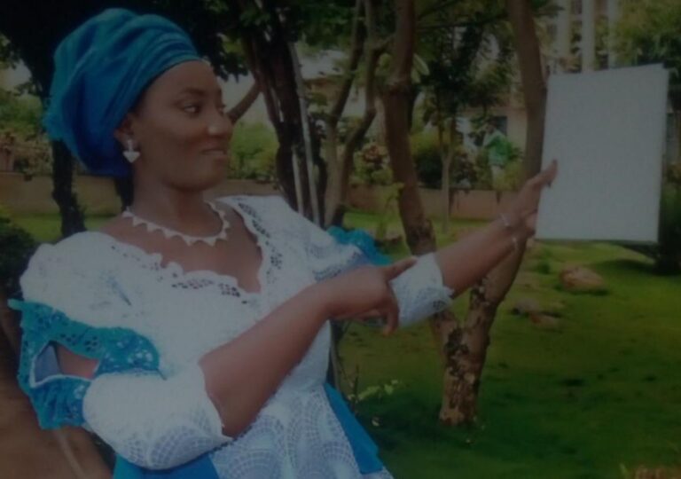 SOUTENANCE DE THESE : Madame Koné Fatoumata M. Touré désormais Docteur en Odontostomatologie