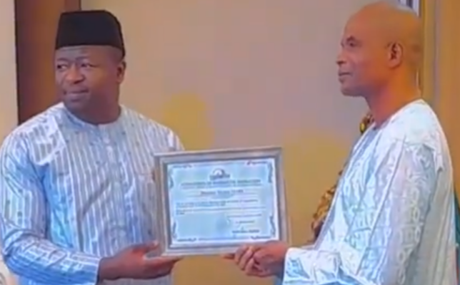 RECONNAISSANCE DU MERITE : Seydou Niaré honoré du trophée Baromètre pour services rendus à la nation
