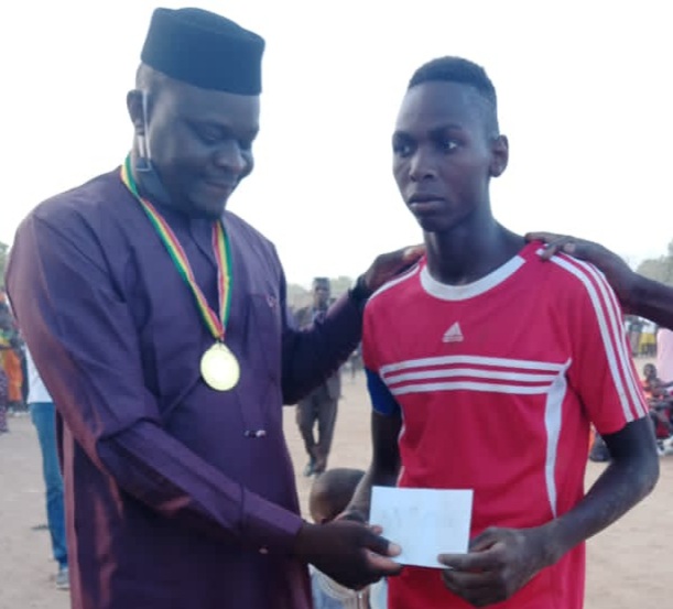 Coupe du Dcap de Nossombougou : Le promoteur du Complexe Scolaire Ba Fanta Sacko, Ibrahim Y Diarra parrain de la première édition