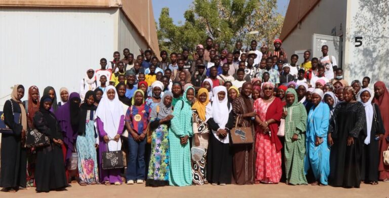 Meilleure entrepreneure 2025 et ambassadrice de la paix: Mme Ballo Assitan Soumaoro inspire les étudiants des universités de Bamako