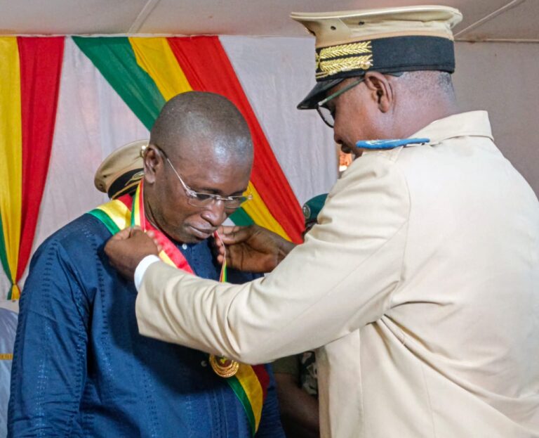 SADIOLA: Le Maire Toumany Dembélé et l&rsquo;ensemble de son équipe honorés par l&rsquo;AJPM