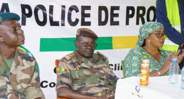 CÉLÉBRATION DU 8 MARS 2026 : Le Commissaire Barka Camara et l’Honorable Adam Sidibé solidement engagés auprès du Collectif des Associations pour la Police de proximité du Mali et les Femmes de la Commune V
