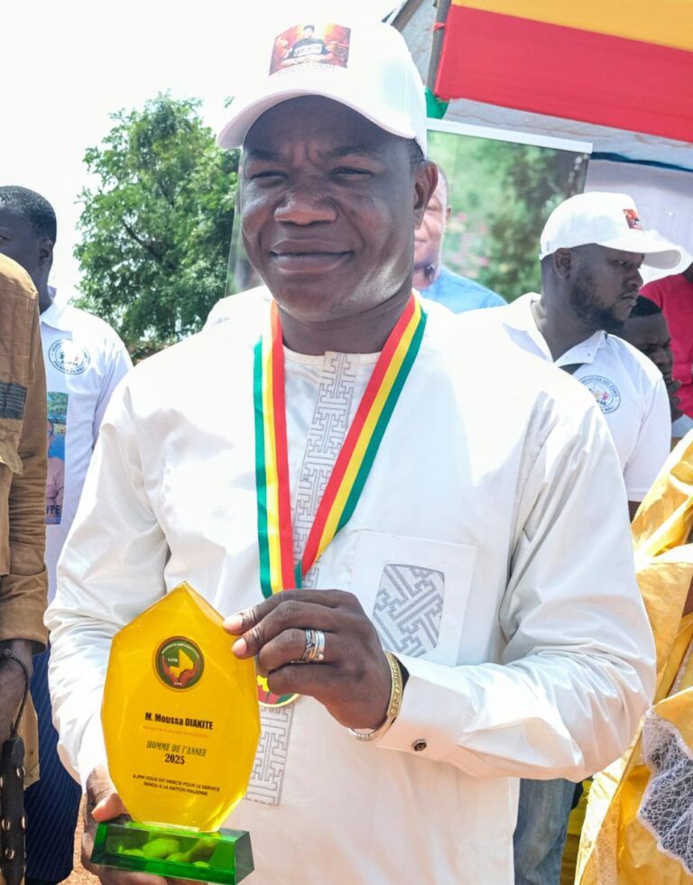 Reconnaissance du mérite à Kéniéba : Moussa Diakité , distingué meilleur jeune conciliant à Fadougou !